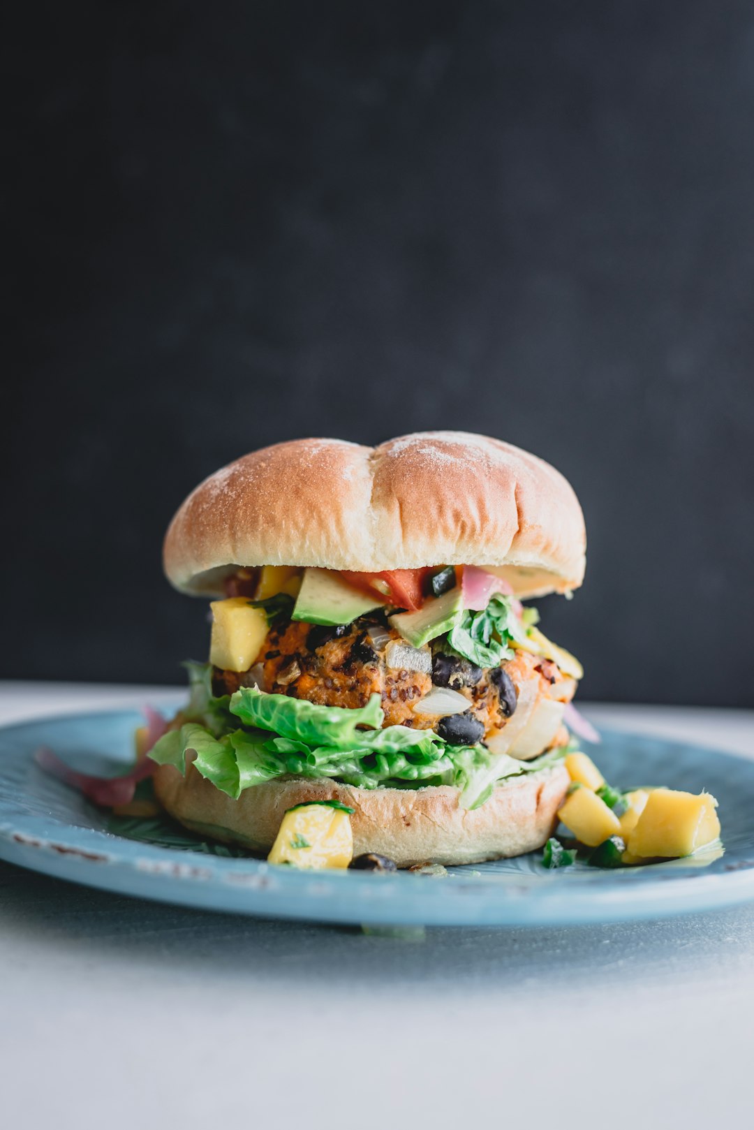 shallow-focus-photo-of-hamburger-kplccimts8e